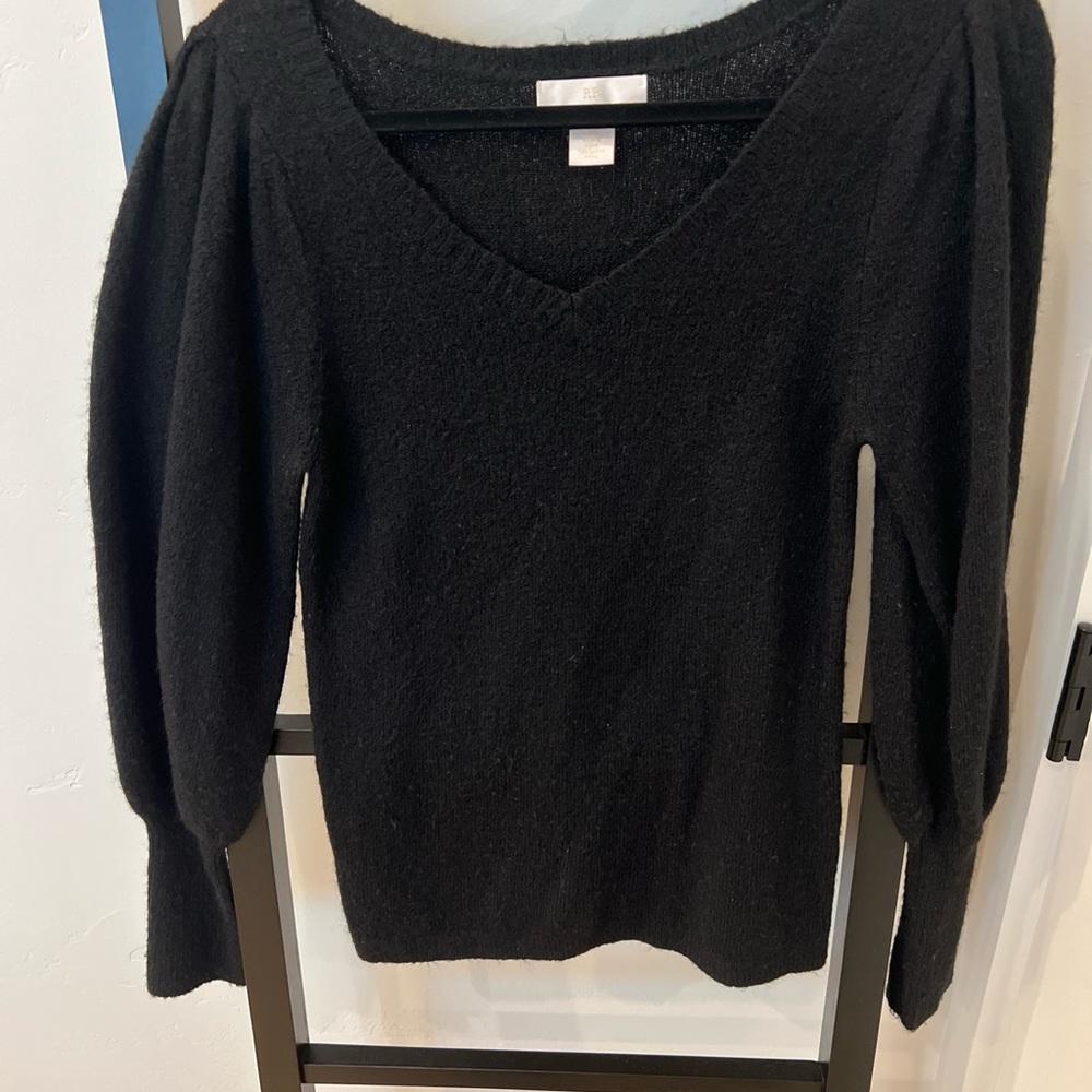 Rachel Parcell Black V-Neck Sweater